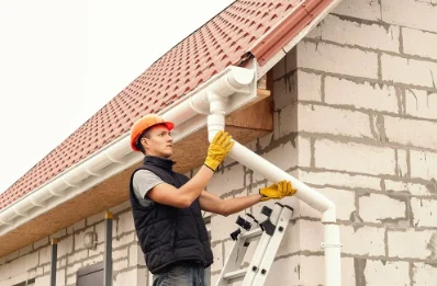 Pose et remplacement de gouttières à Hondschoote